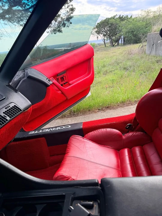 1993 Chevrolet Corvette C4 - Image 16 of 20