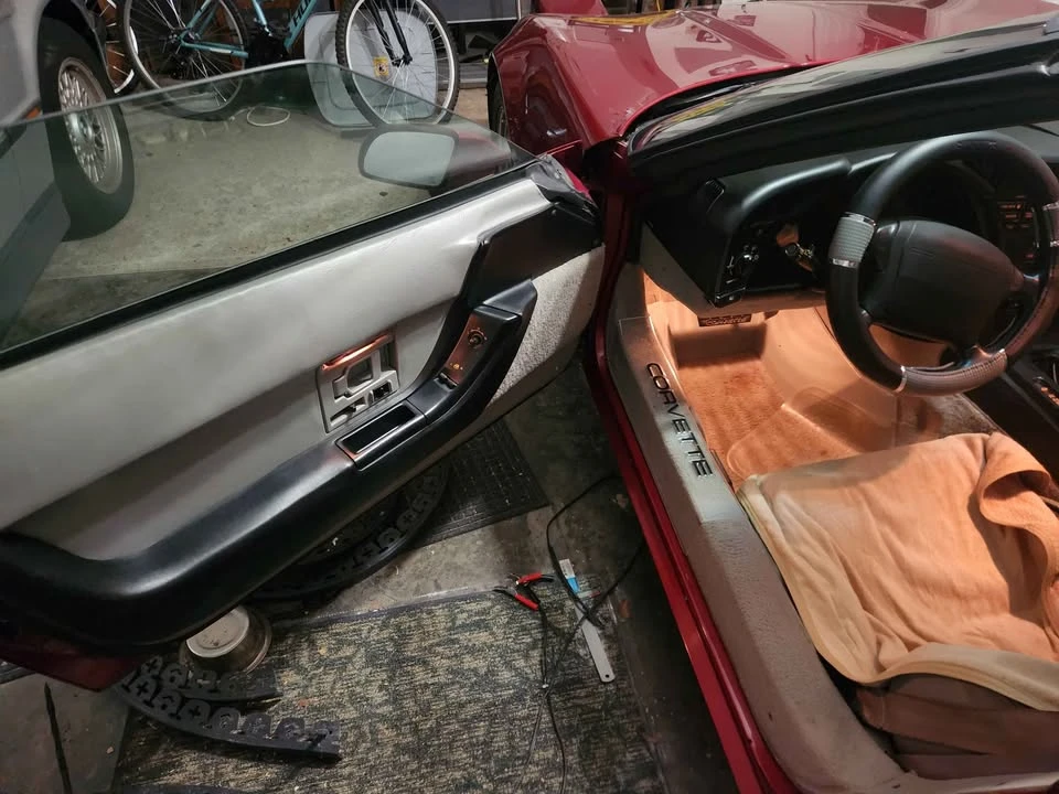 1993 Chevrolet Corvette C4 - Image 6 of 10