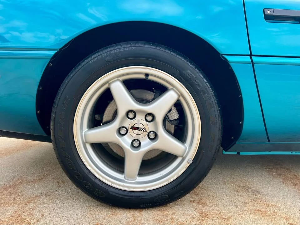 1993 Chevrolet Corvette C4 - Image 18 of 19