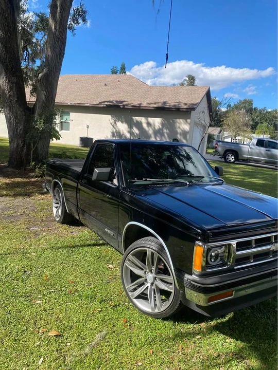 1993 Chevrolet S-10 - Image 2 of 3