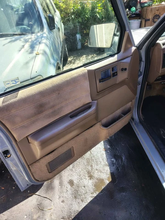 1993 Chevrolet S-10 - Image 9 of 16