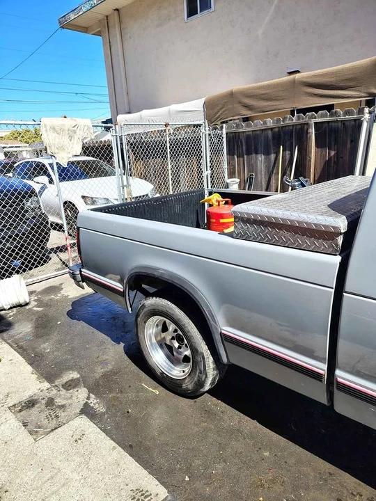 1993 Chevrolet S-10 - Image 2 of 16