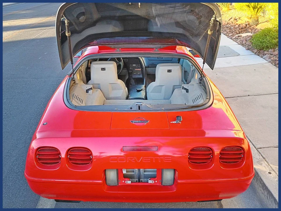 1993 Chevrolet Corvette C4 - Image 8 of 11