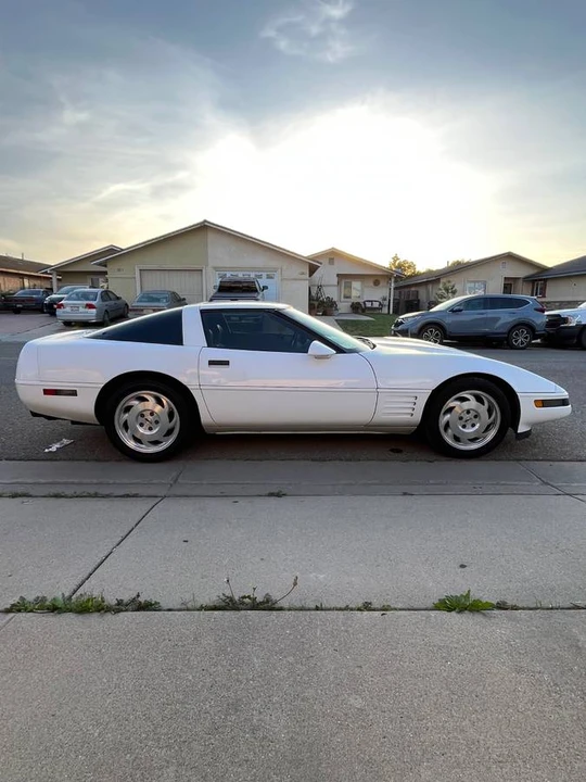 1993 Chevrolet Corvette C4 - Image 4 of 11