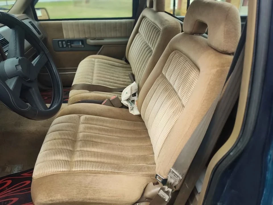 1993 Chevrolet Silverado - Image 7 of 10