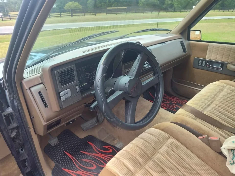 1993 Chevrolet Silverado - Image 8 of 10