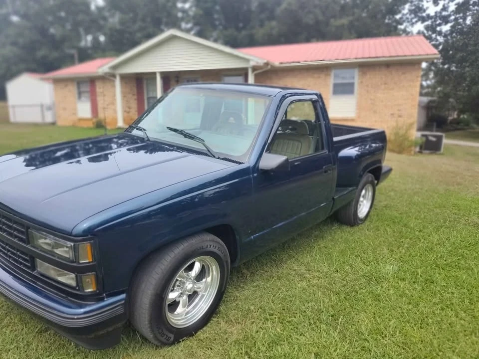 1993 Chevrolet Silverado - Image 2 of 10