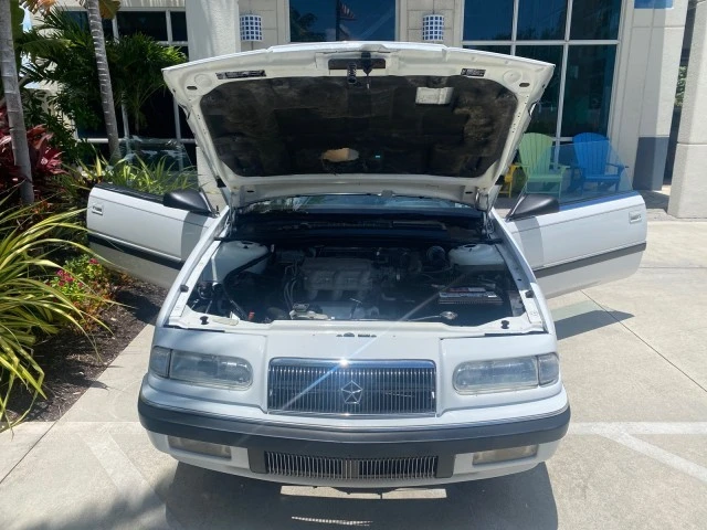 1993 Chrysler LeBaron - Image 18 of 22