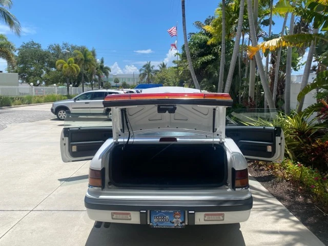 1993 Chrysler LeBaron - Image 16 of 22
