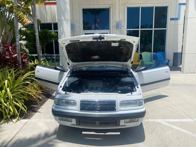 1993 Chrysler LeBaron - Image 17 of 22