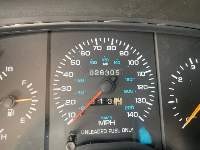 1993 Chrysler LeBaron - Image 19 of 22