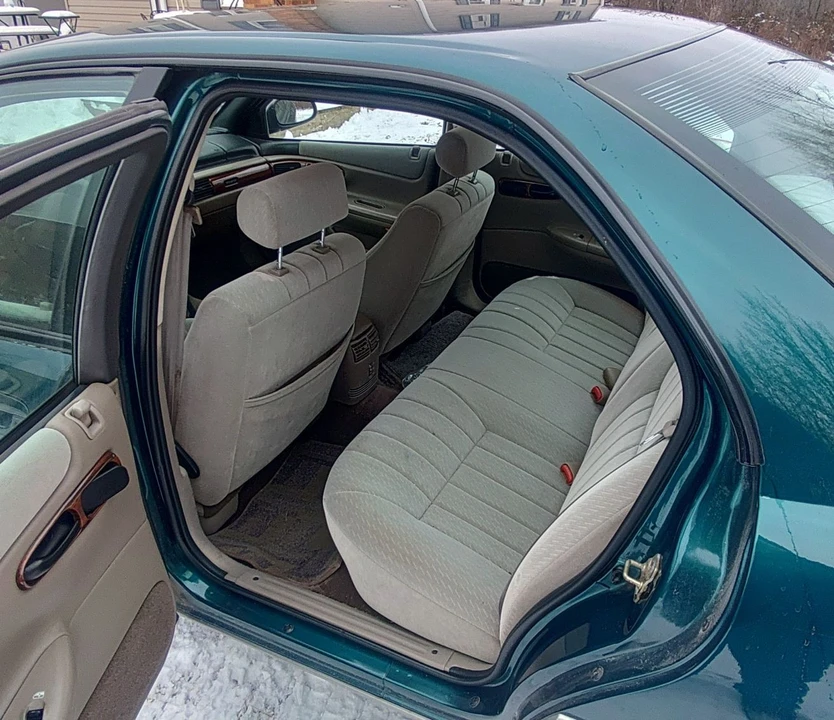 1993 Chrysler Concorde - Image 2 of 14