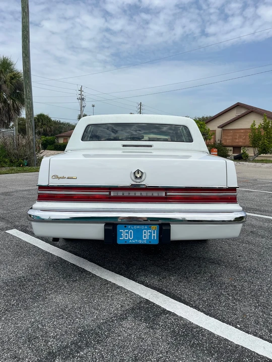 1993 Chrysler Imperial - Image 23 of 31