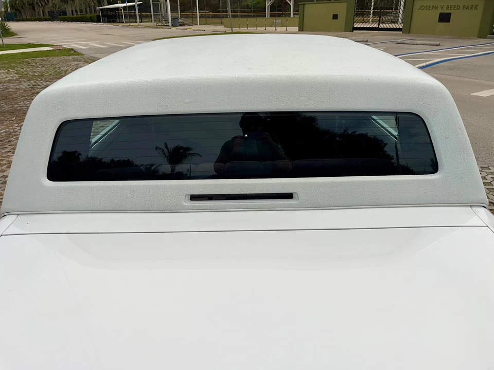 1993 Chrysler Imperial - Image 25 of 31
