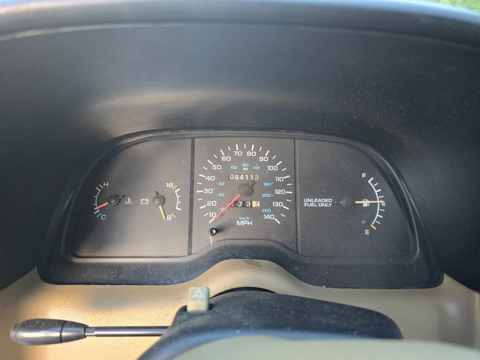1993 Chrysler LeBaron - Image 5 of 5