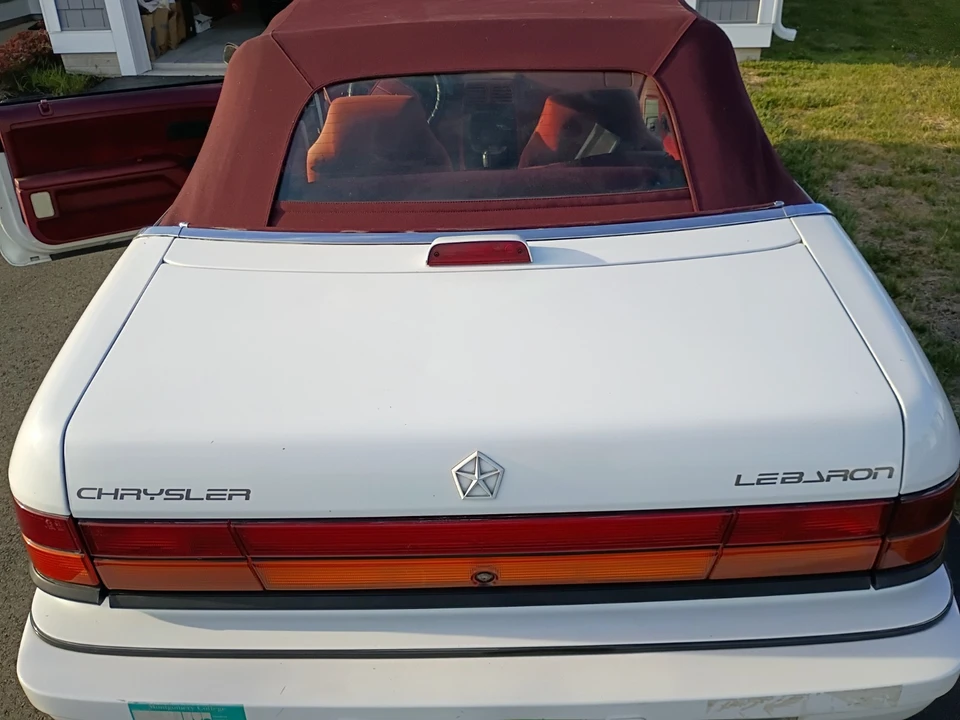1993 Chrysler LeBaron - Image 7 of 10
