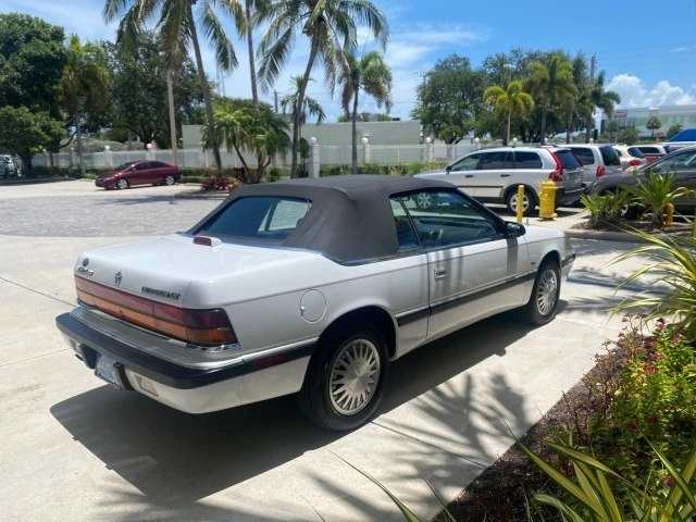 1993 Chrysler LeBaron - Image 8 of 22