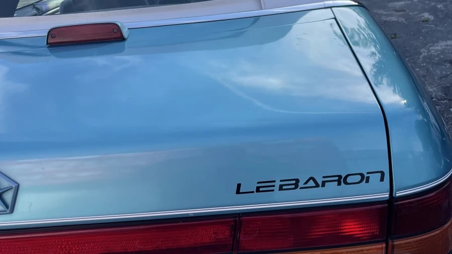 1993 Chrysler LeBaron - Image 11 of 15