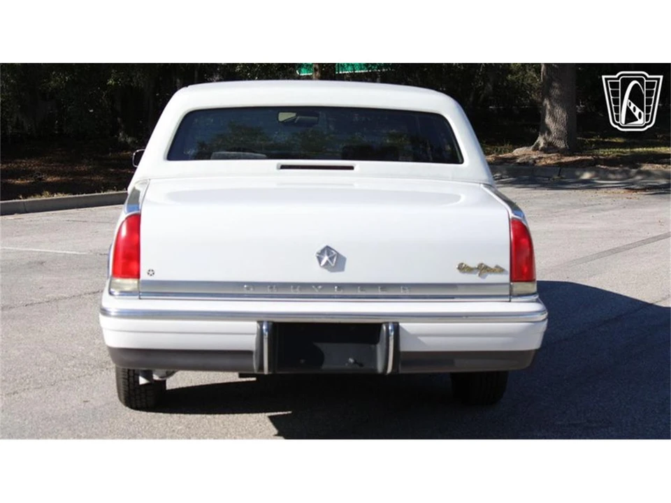 1993 Chrysler New Yorker - Image 21 of 31
