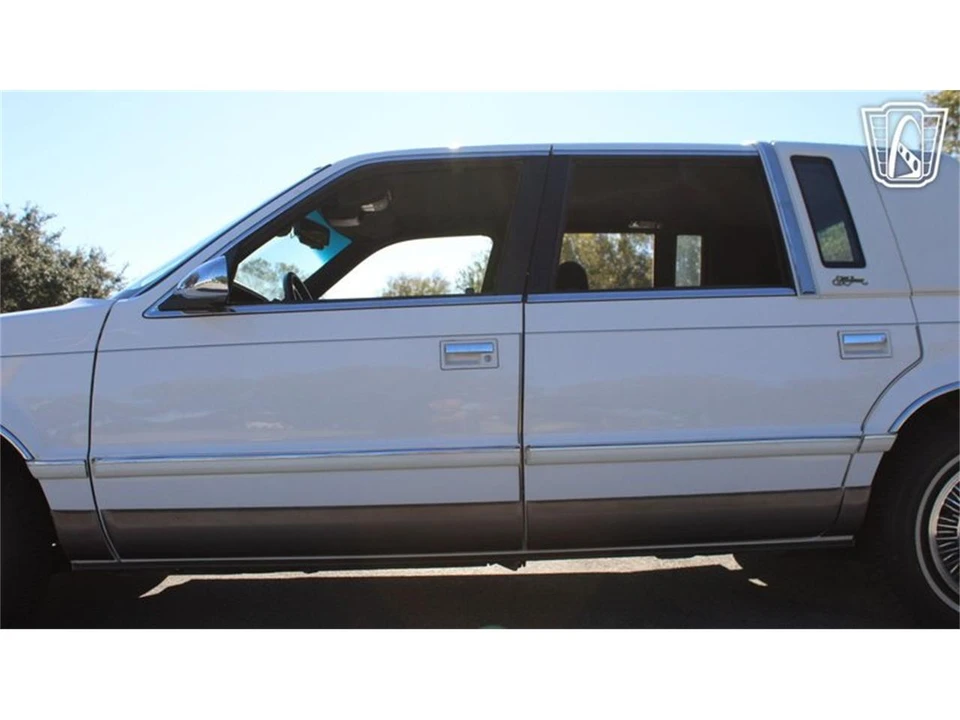 1993 Chrysler New Yorker - Image 31 of 31