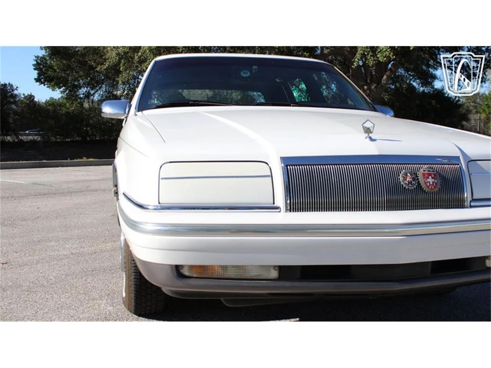 1993 Chrysler New Yorker - Image 26 of 31