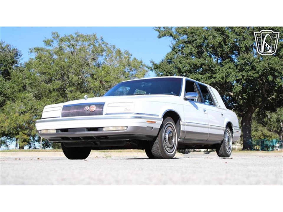 1993 Chrysler New Yorker - Image 2 of 31