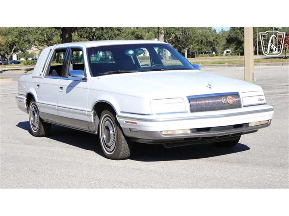 1993 Chrysler New Yorker - Image 12 of 31