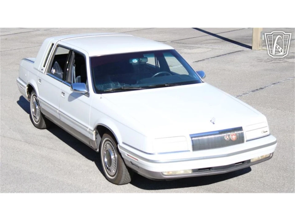 1993 Chrysler New Yorker - Image 13 of 31