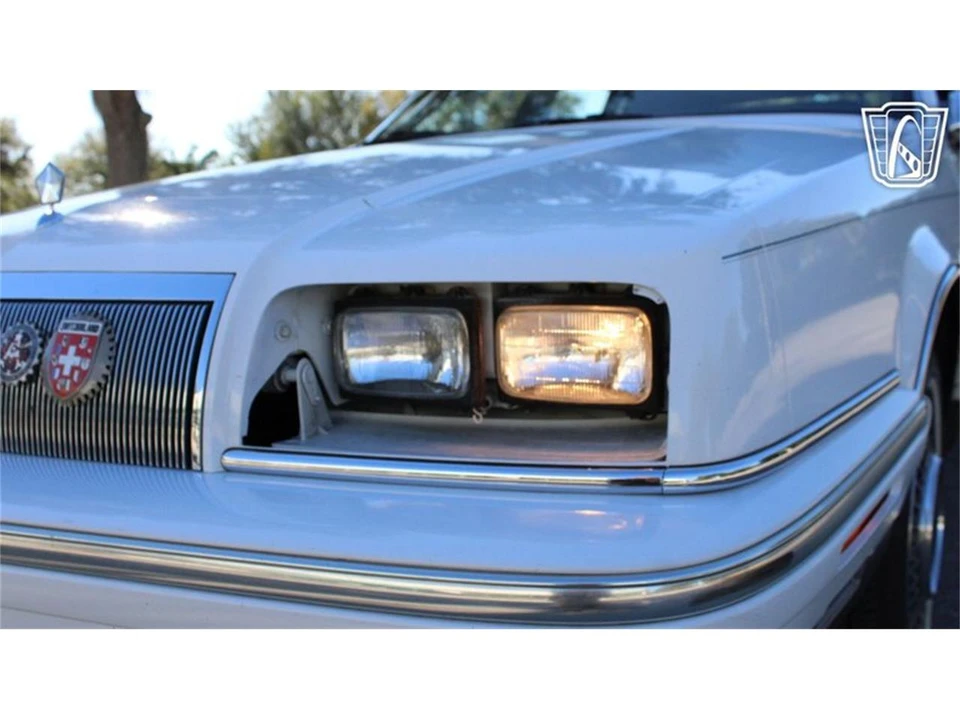 1993 Chrysler New Yorker - Image 29 of 31