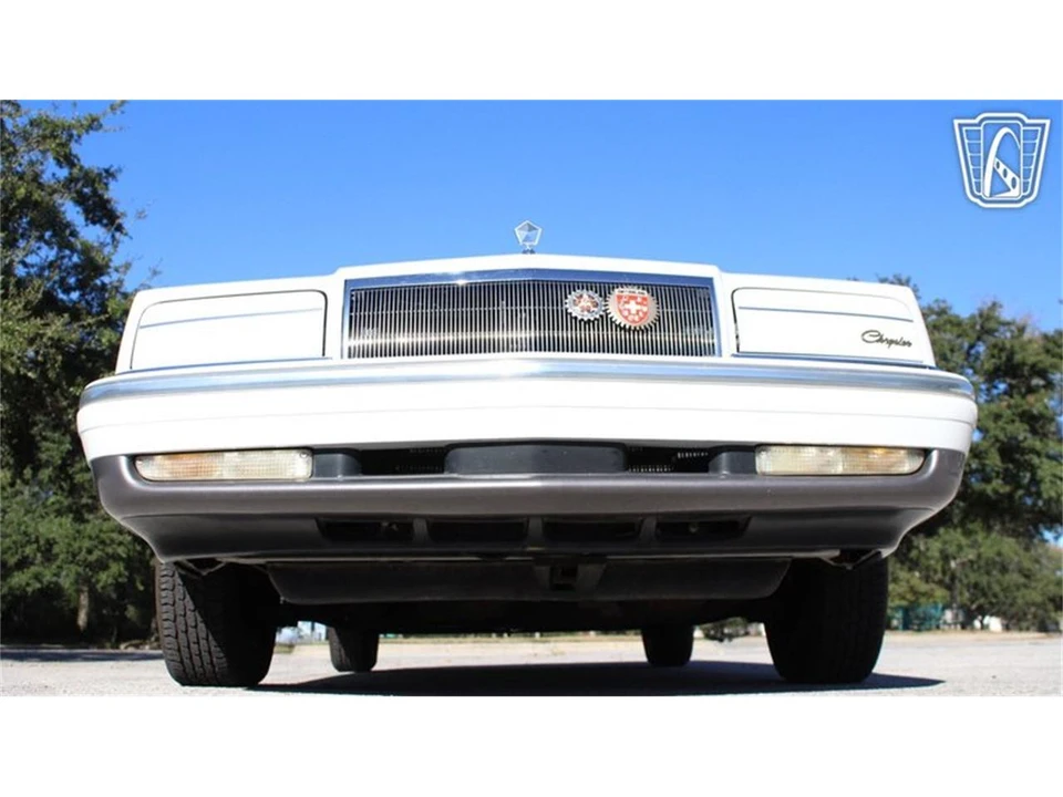 1993 Chrysler New Yorker - Image 14 of 31