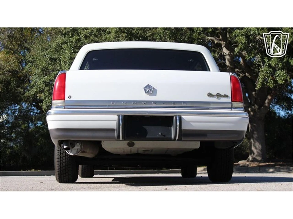 1993 Chrysler New Yorker - Image 20 of 31