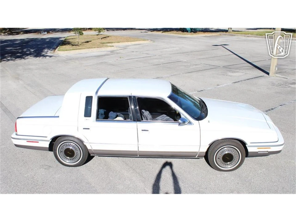 1993 Chrysler New Yorker - Image 25 of 31