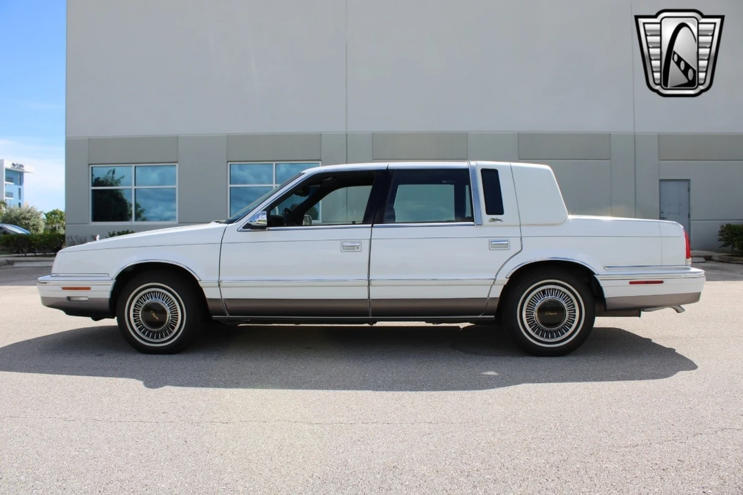 1993 Chrysler New Yorker - Image 7 of 12