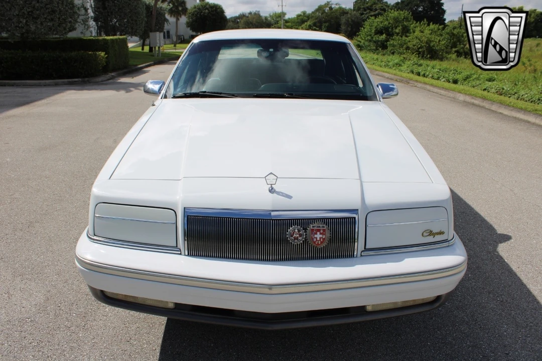 1993 Chrysler New Yorker - Image 4 of 12