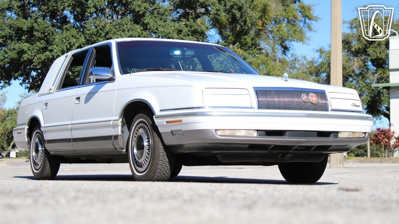 1993 Chrysler New Yorker - Image 12 of 12