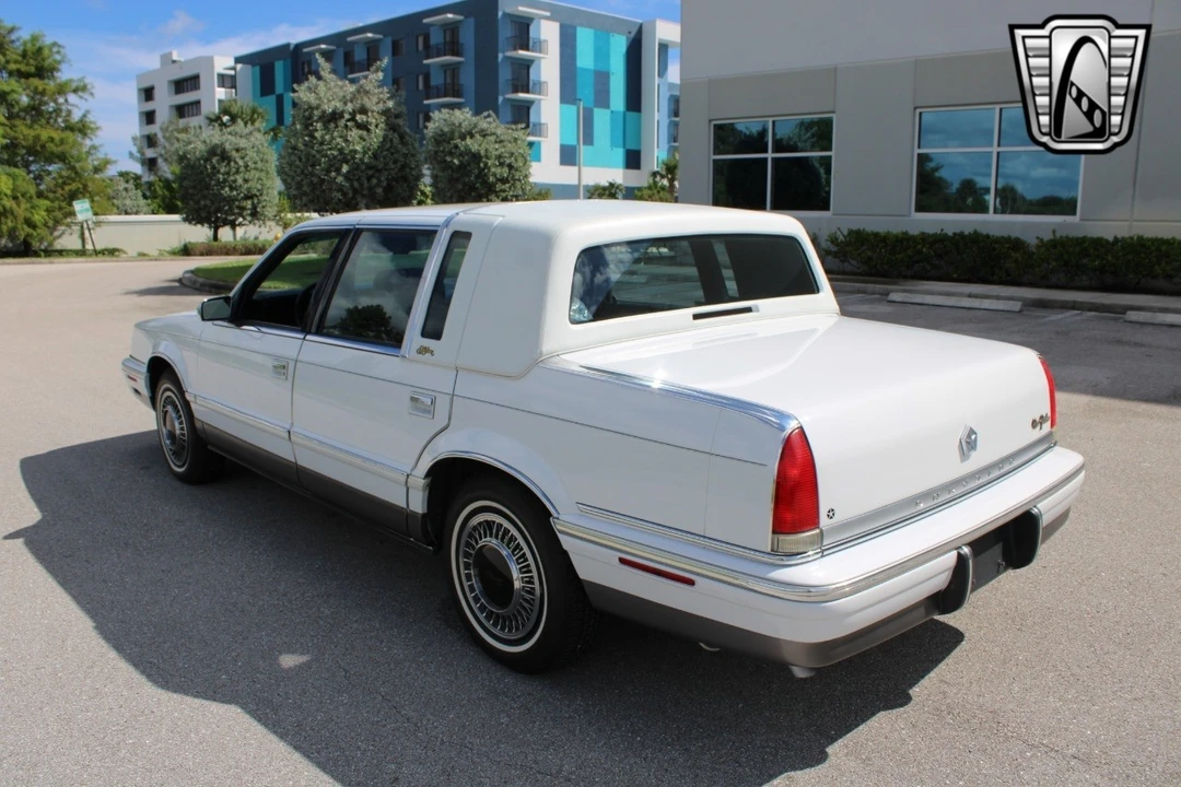 1993 Chrysler New Yorker - Image 8 of 12