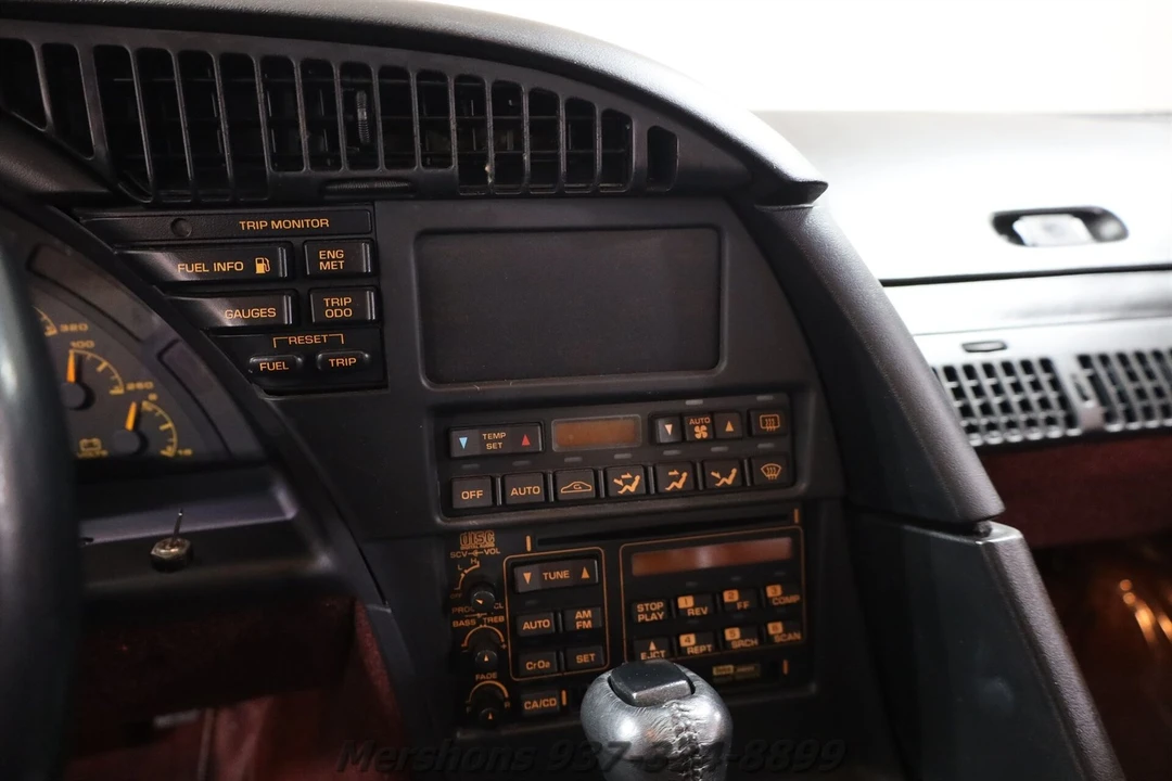 1993 Chevrolet Corvette C4 - Image 16 of 20