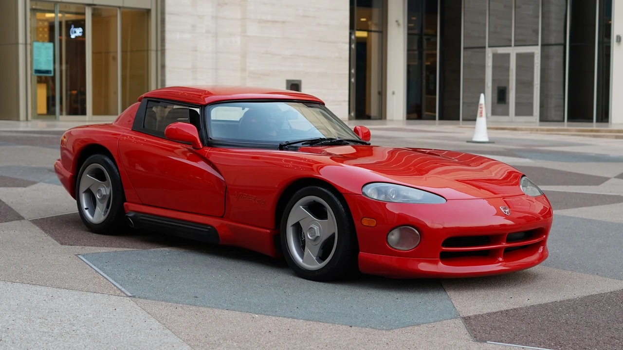 1993 Dodge Viper 1st Gen - Image 2 of 2