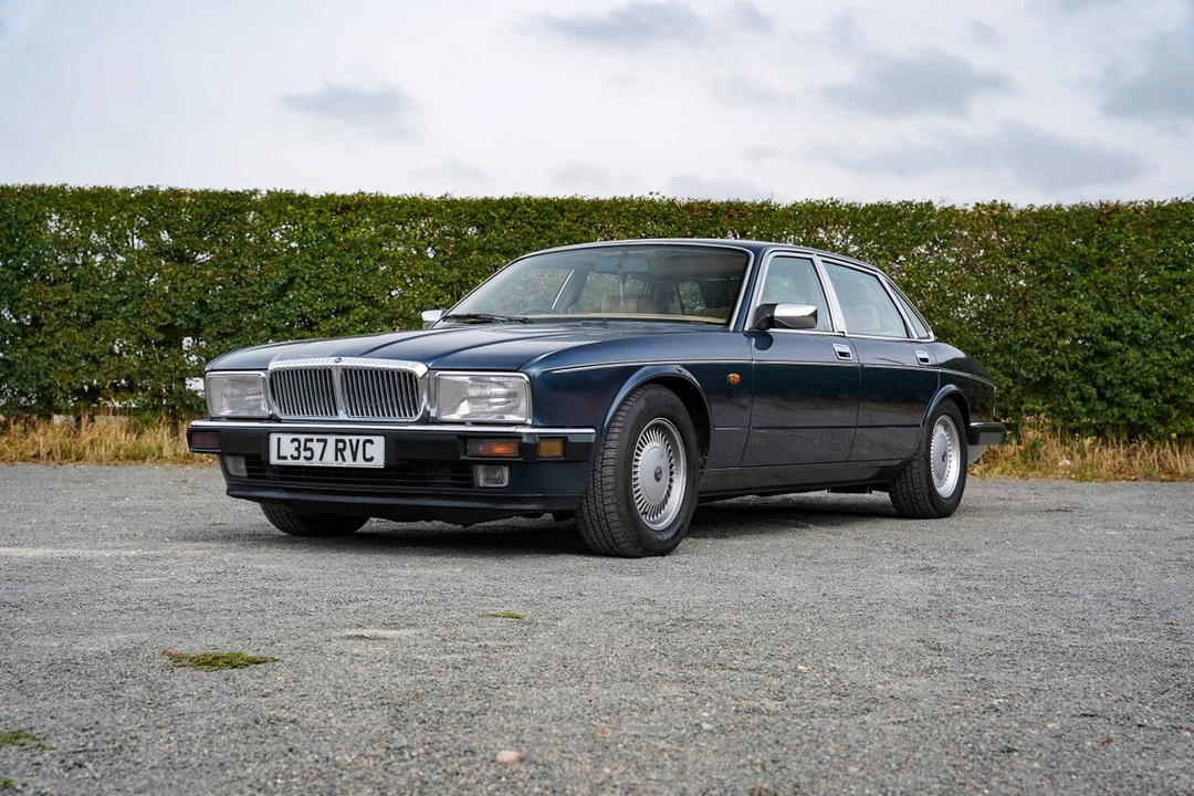 1993 Daimler - Image 5 of 30