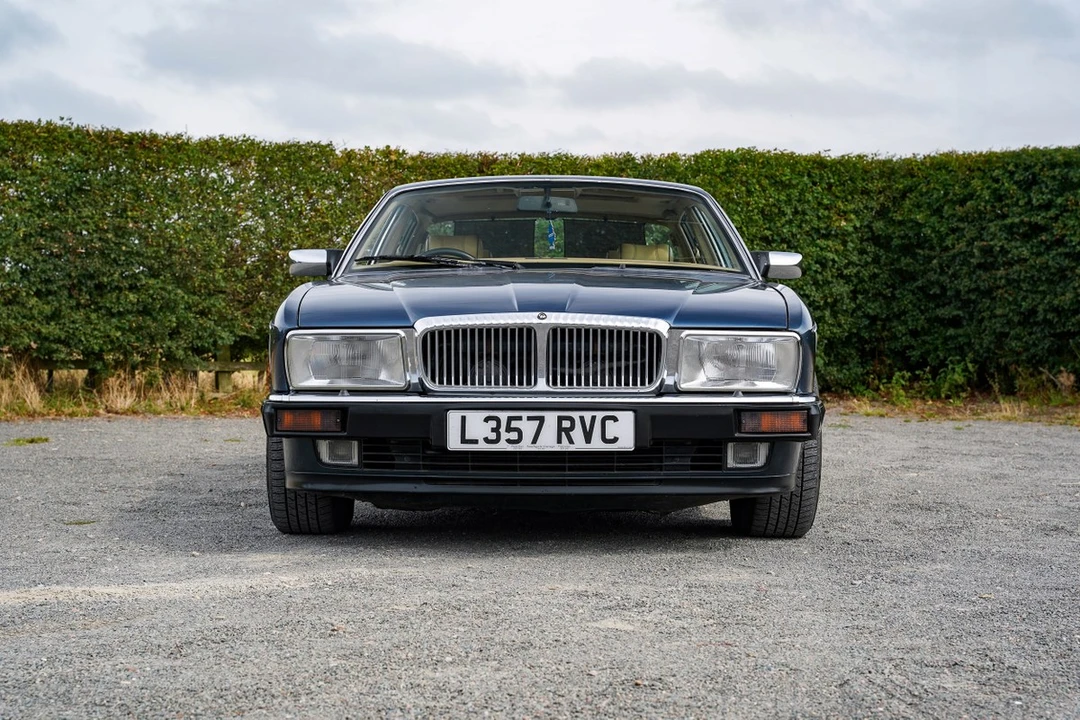 1993 Daimler - Image 9 of 30