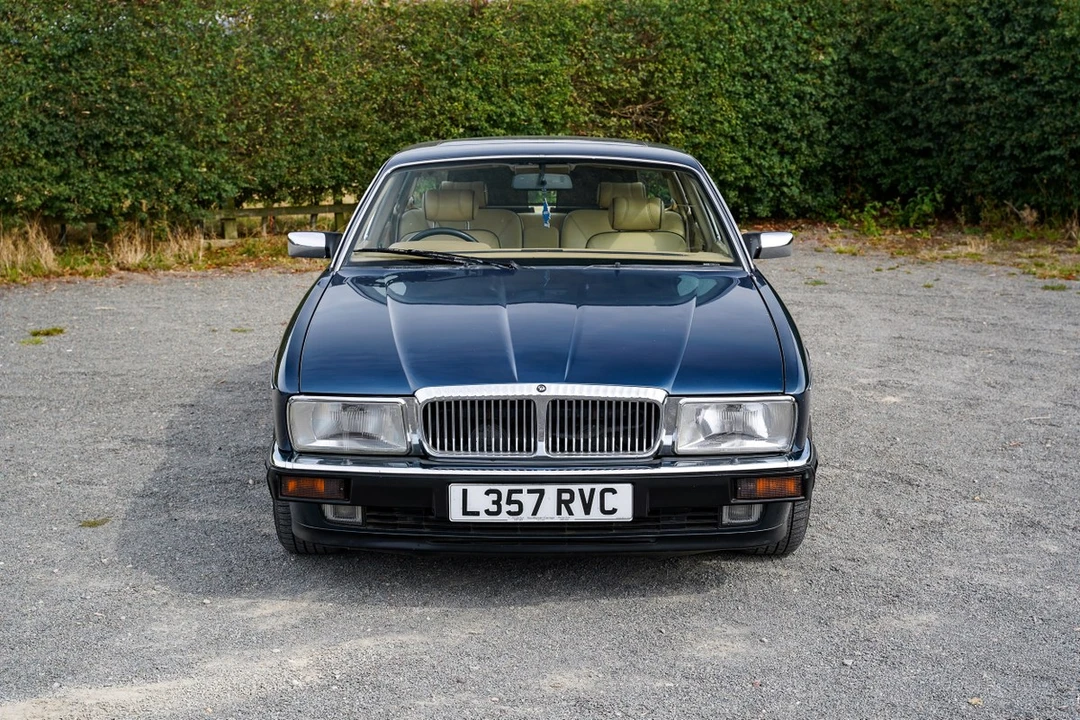 1993 Daimler - Image 8 of 30