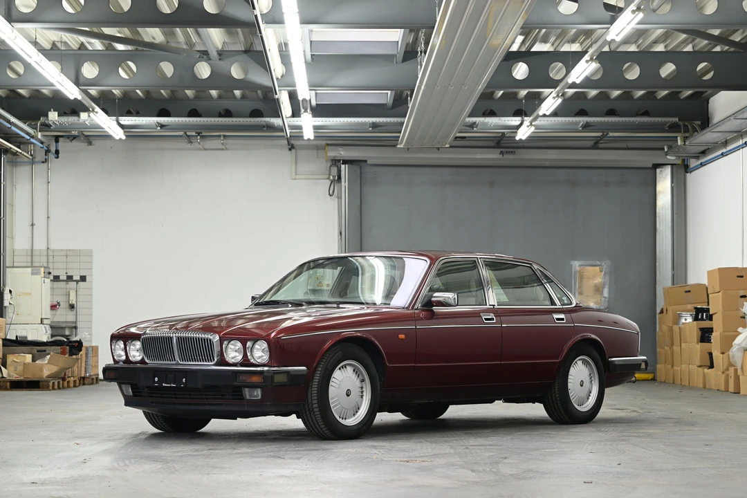 1993 Daimler - Image 5 of 31