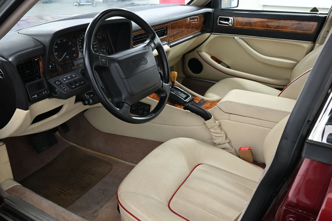 1993 Daimler - Image 14 of 31