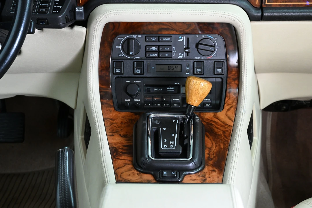 1993 Daimler - Image 15 of 31