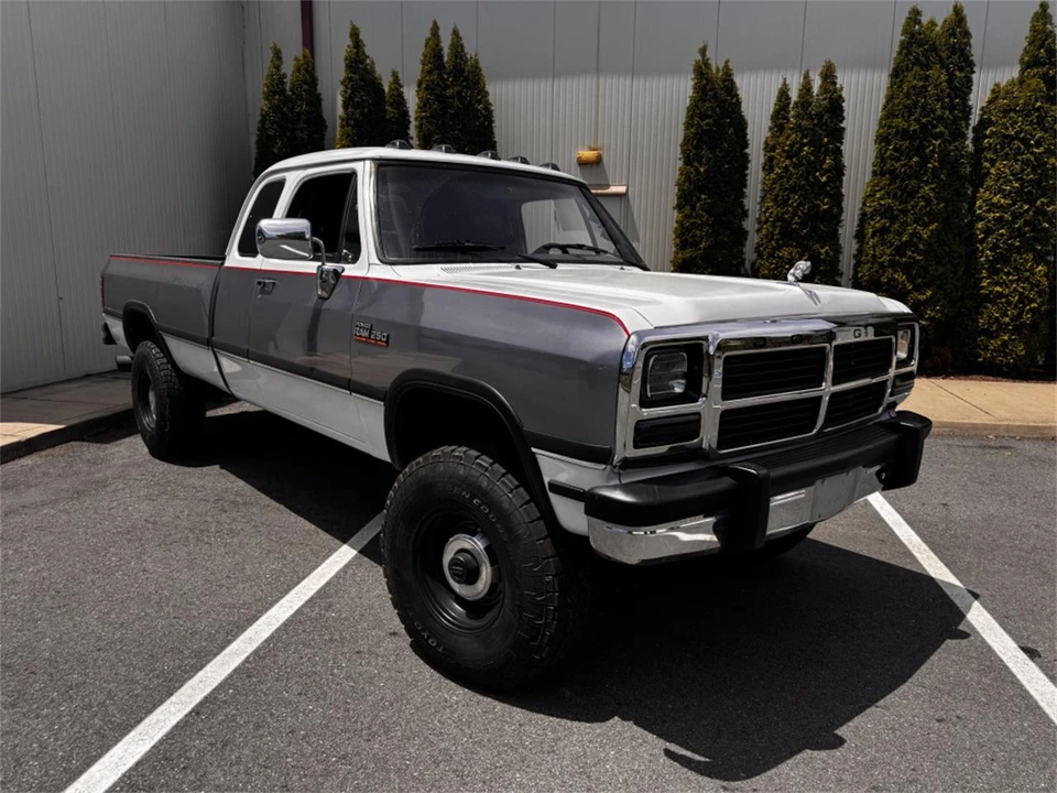 1993 Dodge Ram 1st Gen - Image 2 of 8