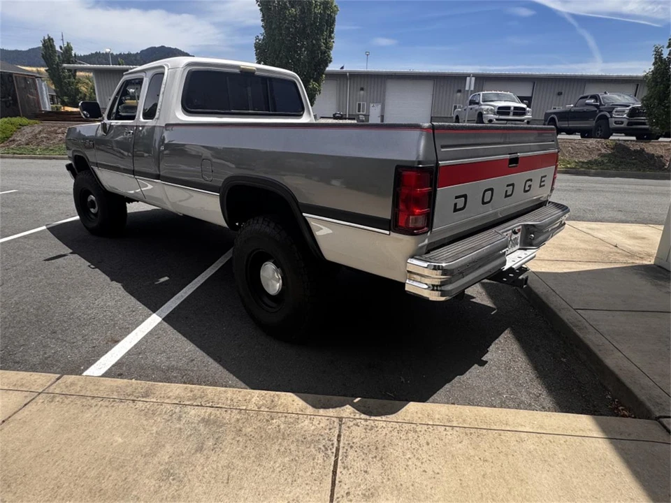 1993 Dodge Ram 1st Gen - Image 4 of 8