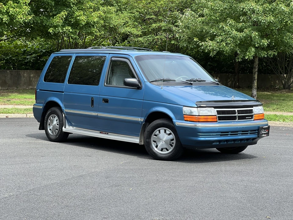1993 Dodge Caravan - Image 14 of 31