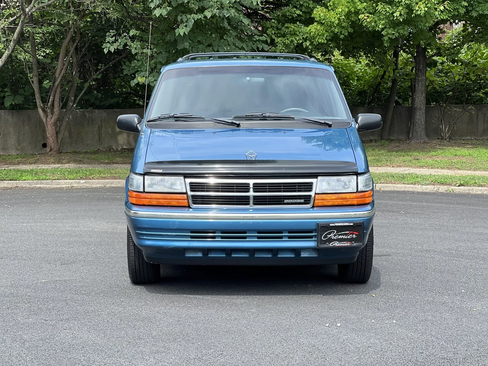 1993 Dodge Caravan - Image 16 of 31
