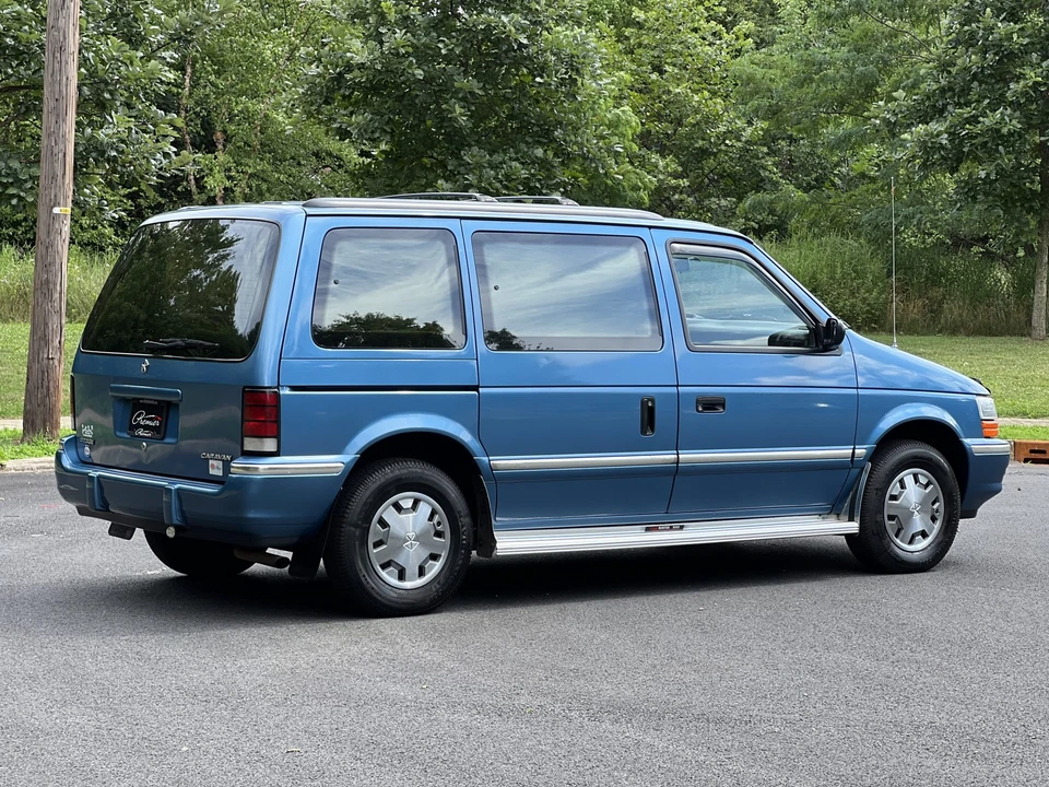 1993 Dodge Caravan - Image 11 of 31