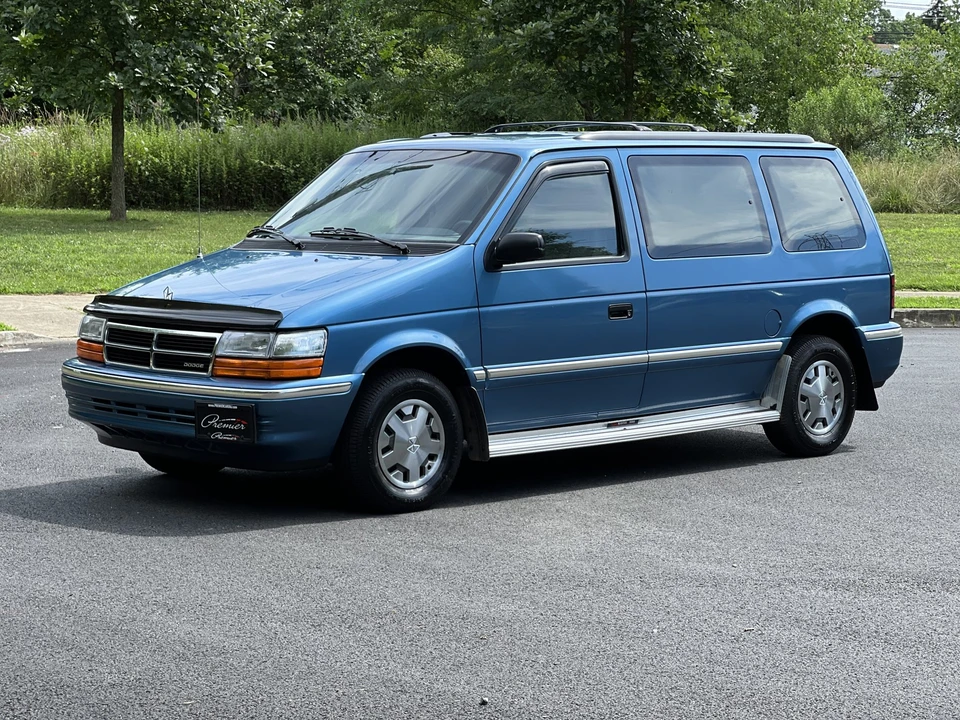 1993 Dodge Caravan - Image 4 of 31